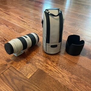 Canon EF 70-200 2.8 lll with lens hood and Canon case